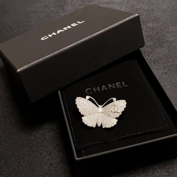Chanel brooch - Picture 2 of 4